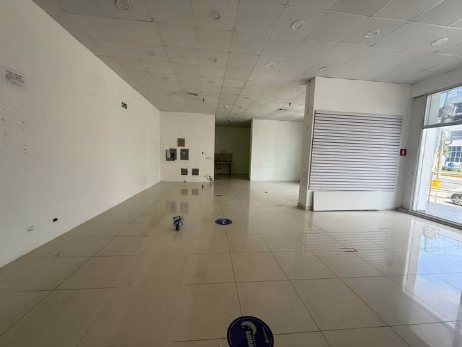 Alquiler de Local Comercial en Via España, PH Premium, 102m2