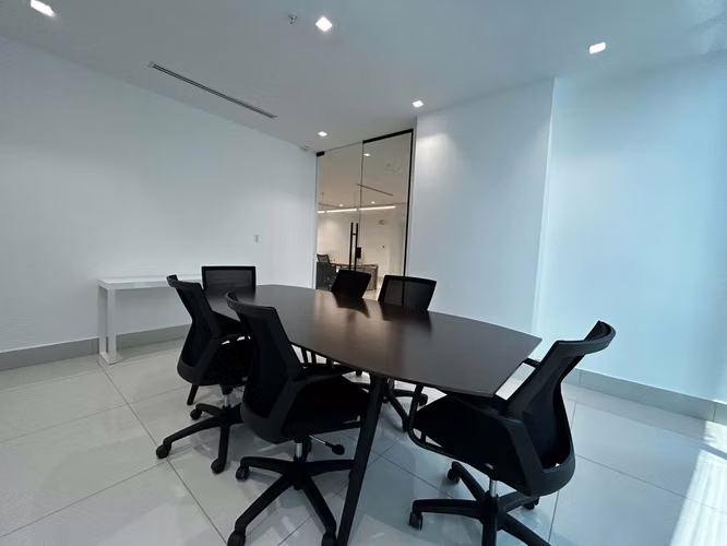 ALQUILER DE OFICINA AMOBLADA EN FINANCIAL PARK 140 M2 - Imagen 3