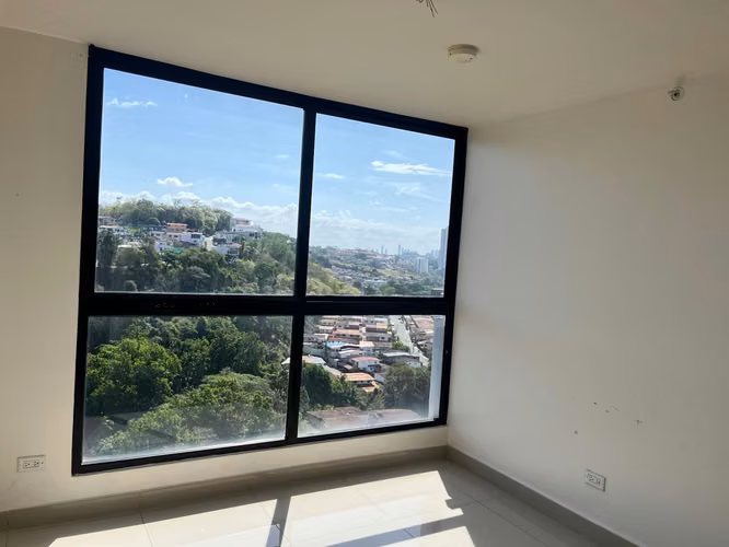 Banco Vende Apartamento en EN CONDADO COUNTRY CLUB II (d)