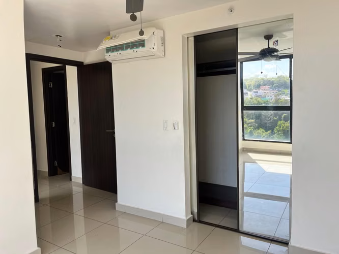 Banco Vende Apartamento en EN CONDADO COUNTRY CLUB II (d)