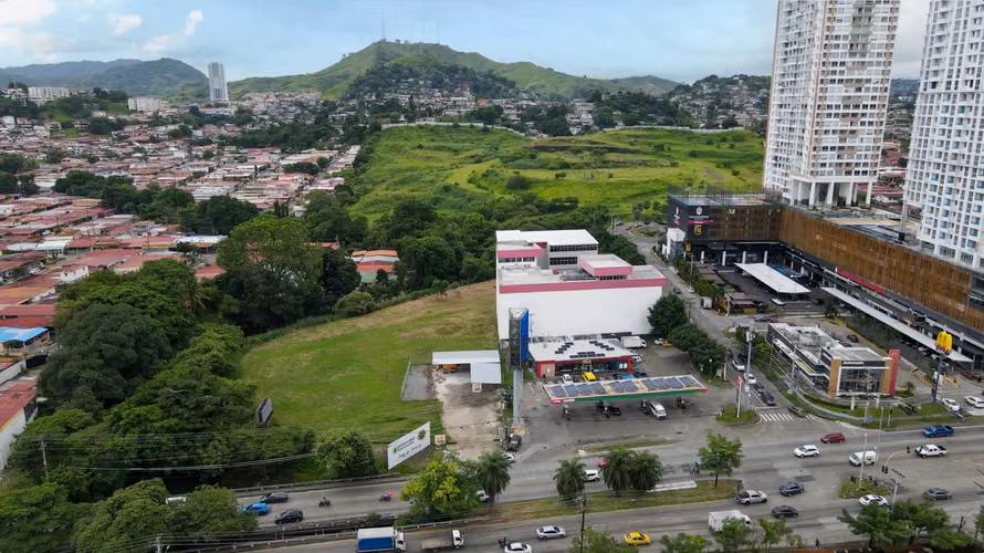 Terreno Comercial en Vía Ricardo J. Alfaro (Tumba Muerto) Para Desarrollo