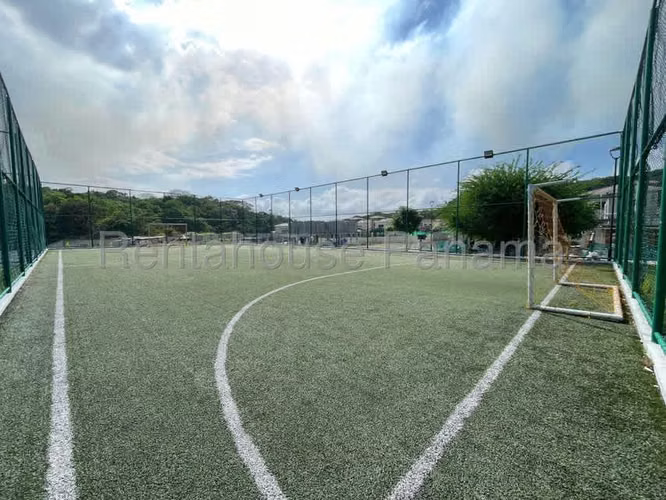 Venta de Casa Modelo Guayacán en PH Altos del Parque, Altos de Panamá 26-1139GG