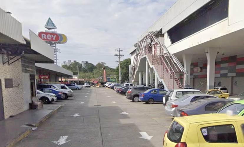 Alquiler de local comercial en Parque Lefevre