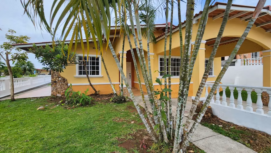 $145,000 | Urb. Villa Las Palmeras | 640m2 | Sector Villas de Arraiján
