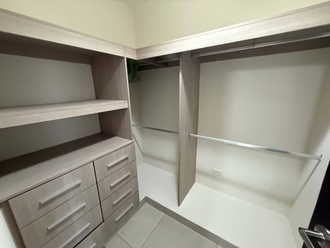 Se Vende Apto en Midrise, PH Woodlands, Panama Pacifico MLS23307