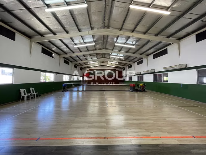 Se vende Terreno con galera - Parque industrial Costa del Este
