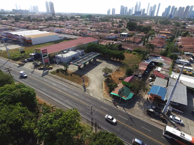 Se Venden Terreno en Juan Díaz en vía principal