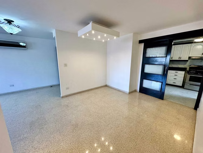 Se vende apartamento en Marbella, Ph Ebbelle