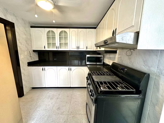 Se vende apartamento en Marbella, Ph Ebbelle