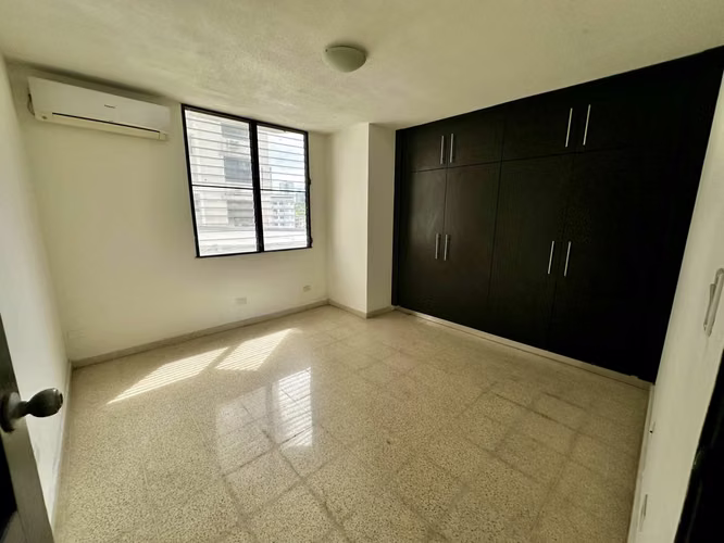Se vende apartamento en Marbella, Ph Ebbelle