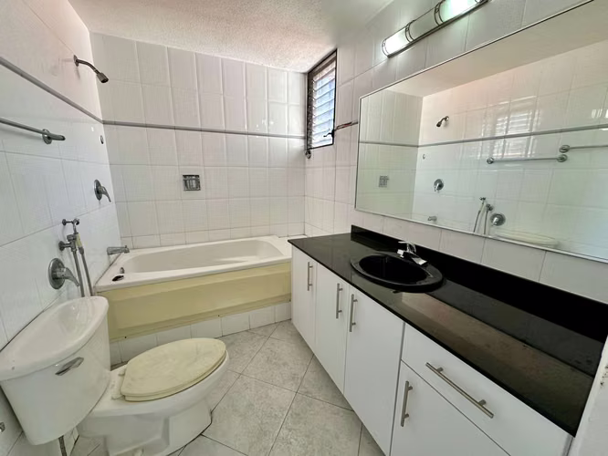 Se vende apartamento en Marbella, Ph Ebbelle