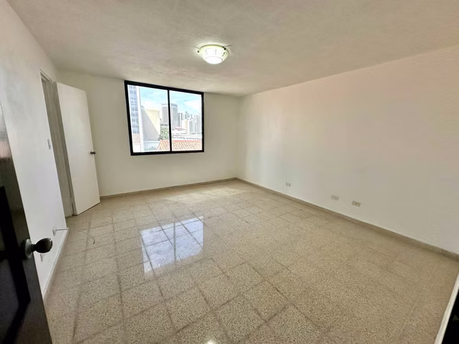 Se vende apartamento en Marbella, Ph Ebbelle