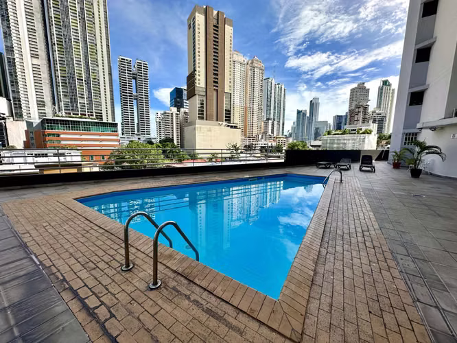 Se vende apartamento en Marbella, Ph Ebbelle
