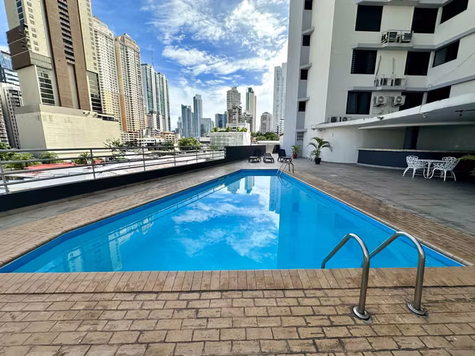 Se vende apartamento en Marbella, Ph Ebbelle