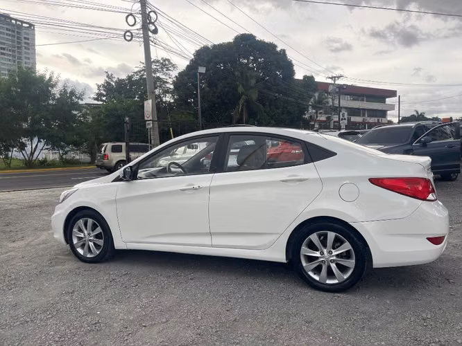 HYUNDAI ACCENT 2019 FULL EXTRAS
