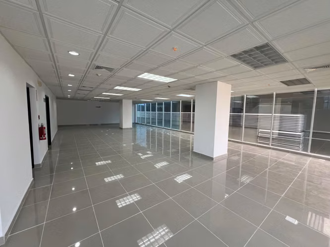 Alquiler de oficina - Office One Tower