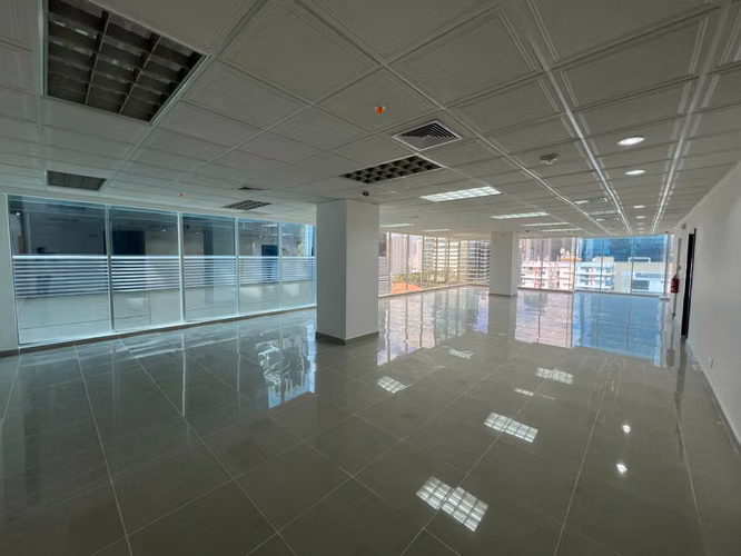 Alquiler de oficina - Office One Tower
