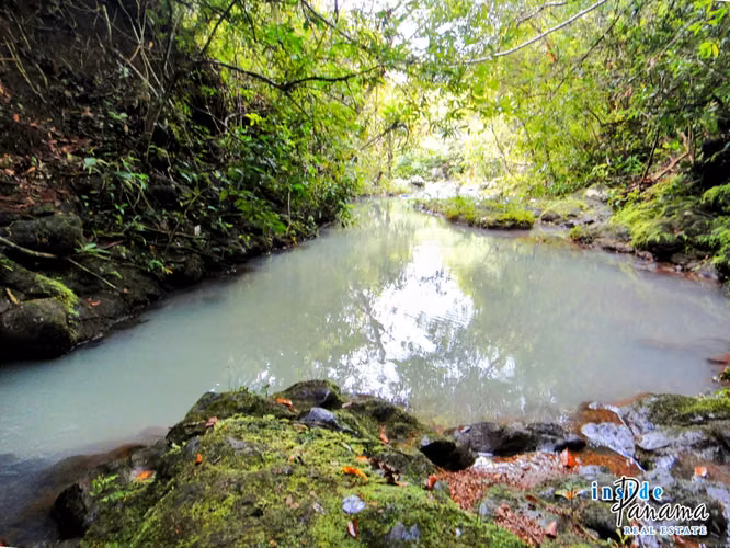 Más de 40 Ha de Terreno con Vista al Mar y Frente al Río en San Carlos Panamá