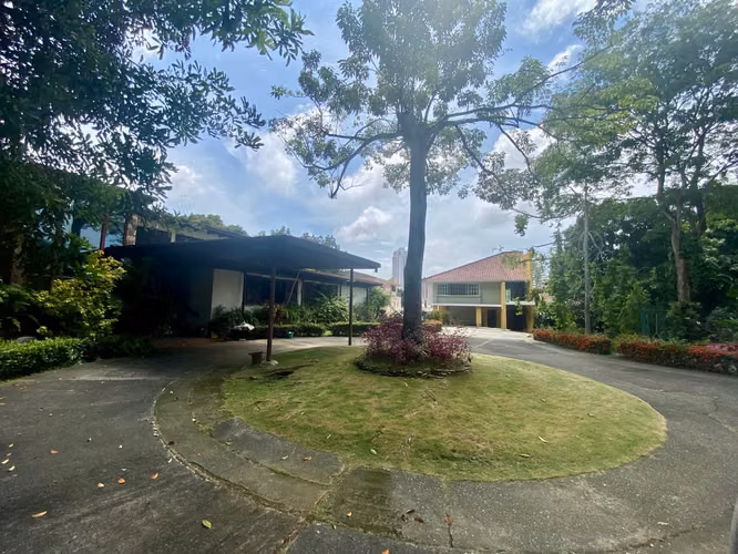 LA LOMA CASA TERRENO EN VENTA - Imagen 2
