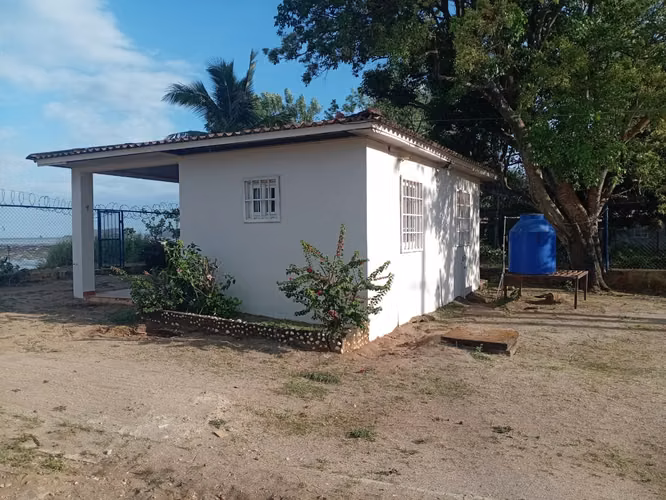 OFERTA PLAYA LEONA LA CHORRERA SE VENDE CASA A ORILLA DEL MAR B/ 40 000