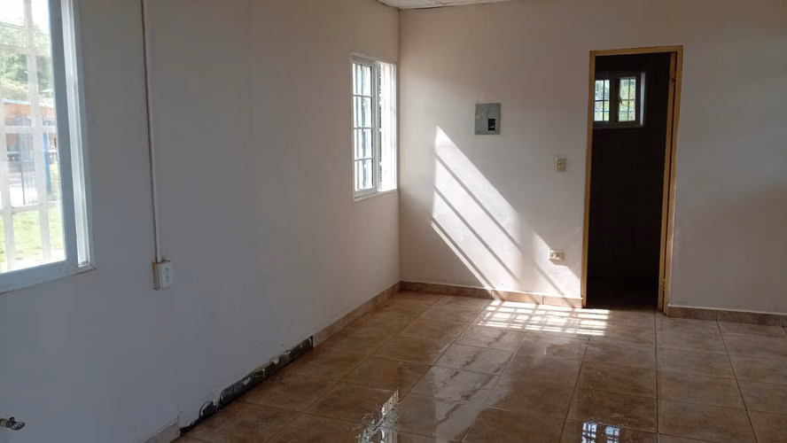 OFERTA PLAYA LEONA LA CHORRERA SE VENDE CASA A ORILLA DEL MAR B/ 40 000