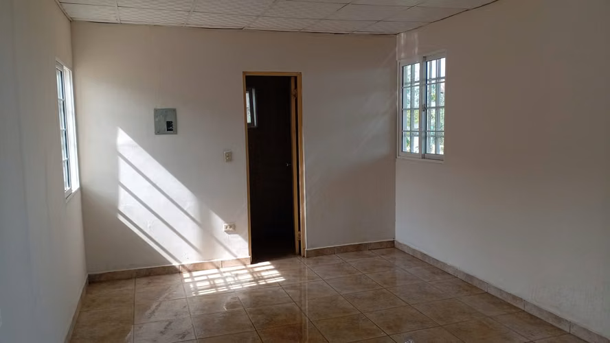OFERTA PLAYA LEONA LA CHORRERA SE VENDE CASA A ORILLA DEL MAR B/ 40 000