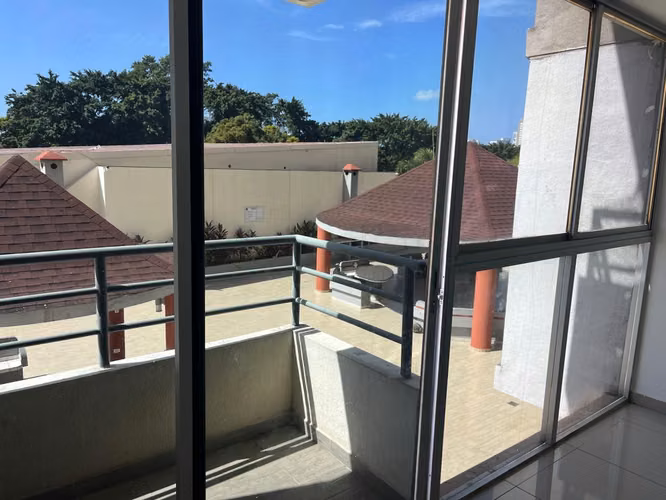 Banco Vende apartamento en PH Sky Park Carrasquilla - Imagen 3