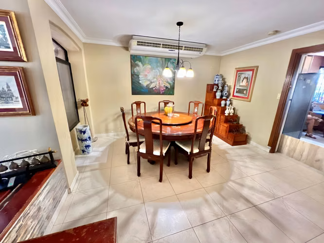 ALTOS DE PANAMÁ CONDADO DEL REY VILLAS DE VIZCAYA CASA EN VENTA