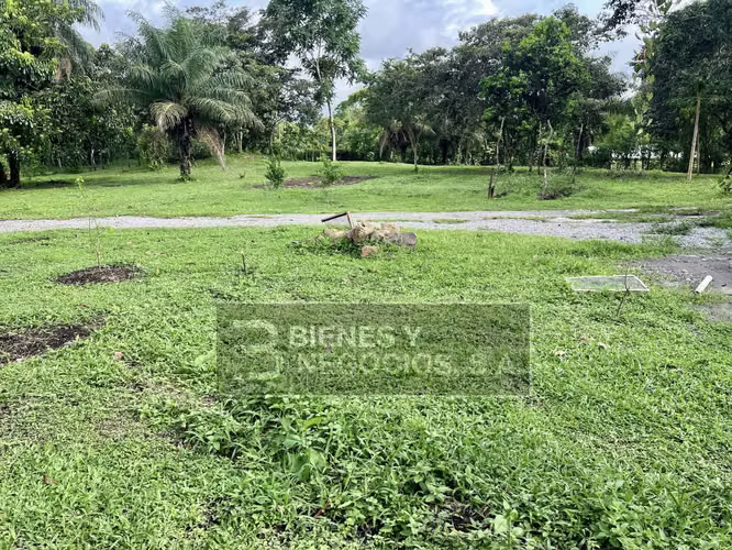 Terreno en Chiriqui, Bugaba, 4,930.39 mts2, con galera en Bijagual