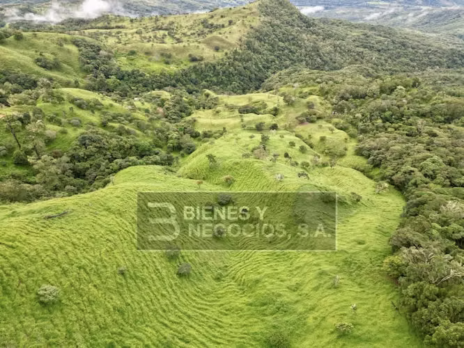 Finca en Chiriqui, Boquete, 55.7 hectáreas en Caldera