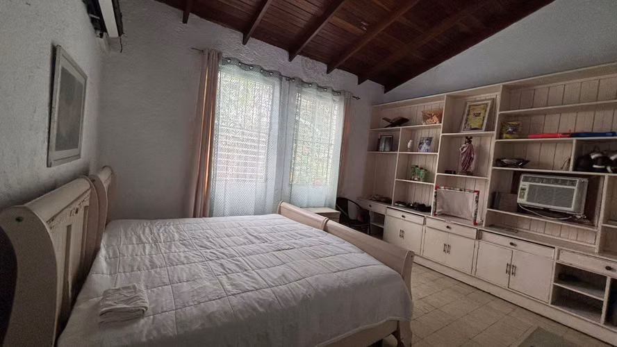 Vendo céntrica casa, muy cerca a Calle 50, Cincuentenario y Vía Porras - Imagen 9