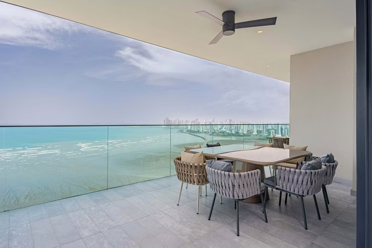 VENTA P.H. UPPER EAST TOWER