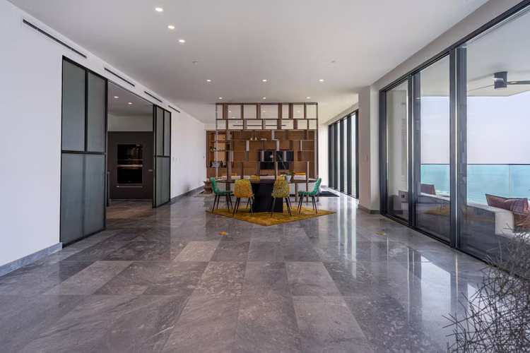 VENTA P.H. UPPER EAST TOWER
