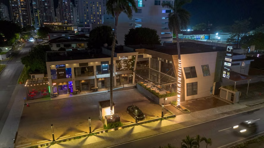 Melissa Foster Luxury – Commercial Space in Plaza 68, San Francisco, 190m², MF1689