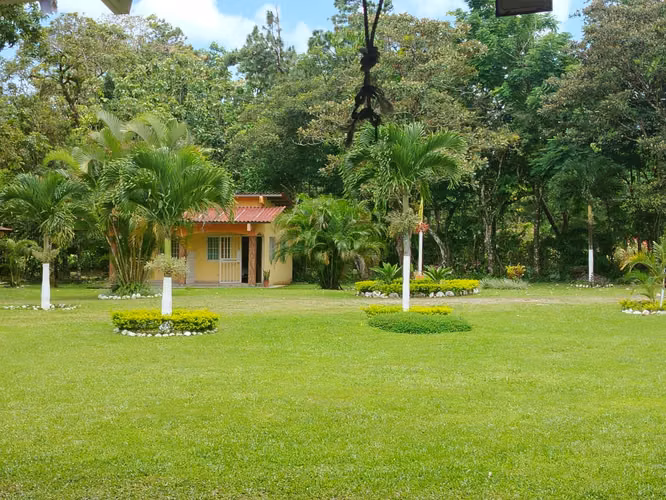 Venta de Cabañas tipo hotel e instalaciones turísticas con terreno de 6,000m2