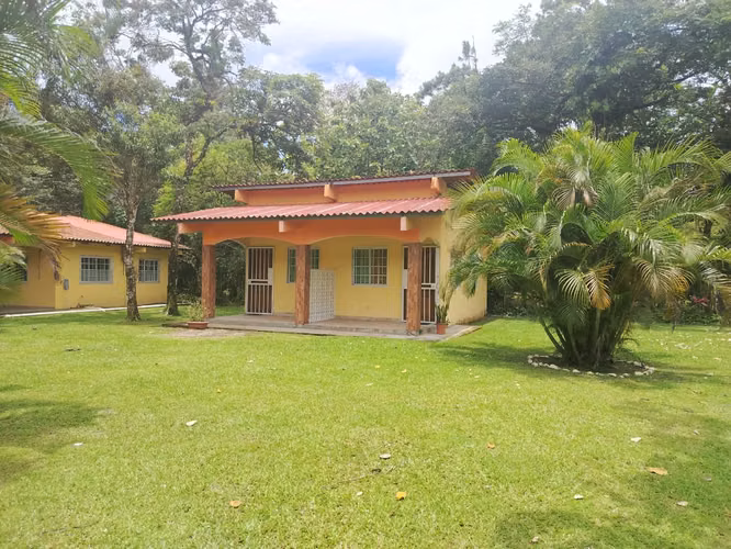 Venta de Cabañas tipo hotel e instalaciones turísticas con terreno de 6,000m2