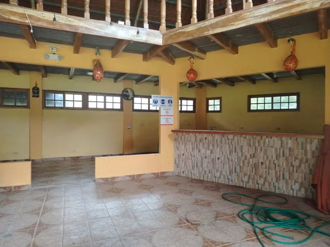 Venta de Cabañas tipo hotel e instalaciones turísticas con terreno de 6,000m2