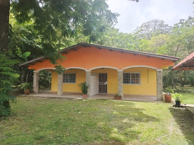 Venta de Cabañas tipo hotel e instalaciones turísticas con terreno de 6,000m2