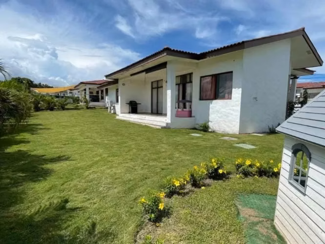 VENTA DE CASA DE PLAYA EN PIEDRAS GORDAS VILLAGE, SAN CARLOS (3)
