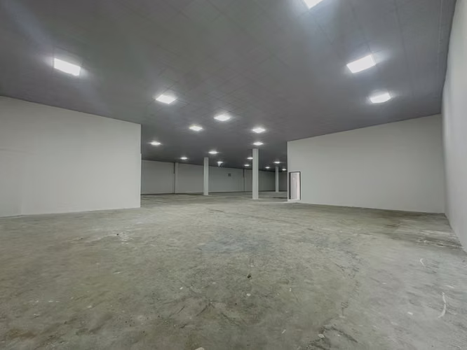 Alquiler local comercial bodega en Parque Lefevre