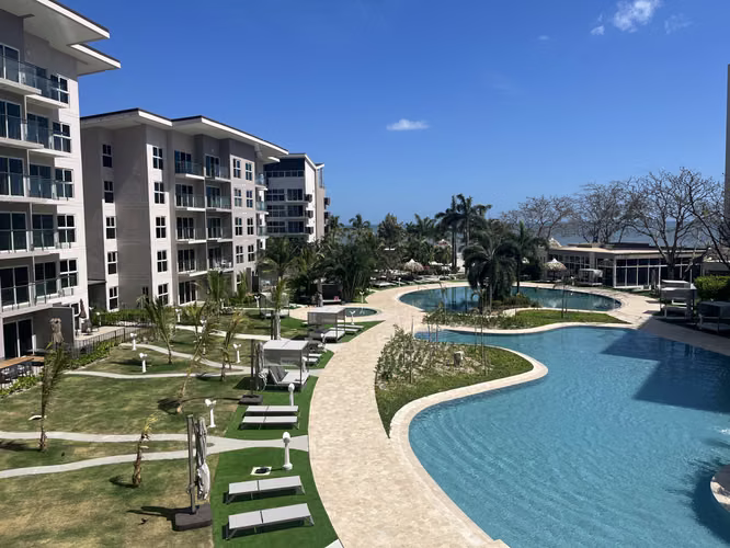 APARTMENT FOR SALE IN FIRST LINE BEACHFRONT IN CHAME