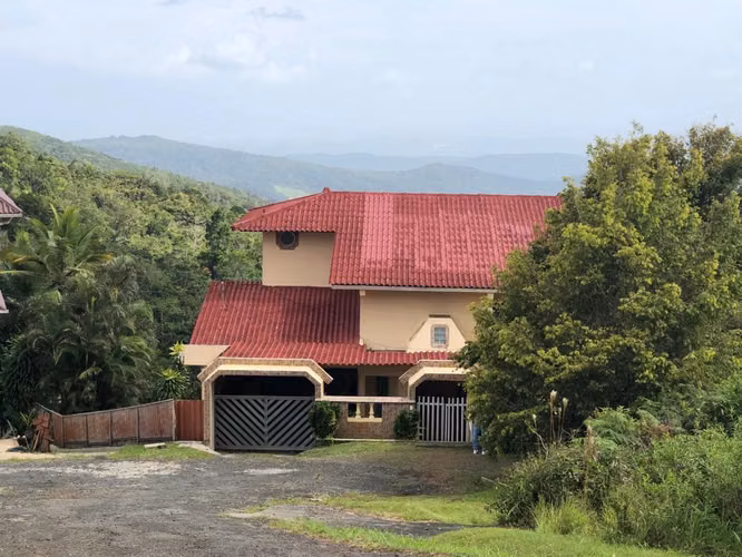 CASA EN VENTA ALTOS DE CERRO AZUL