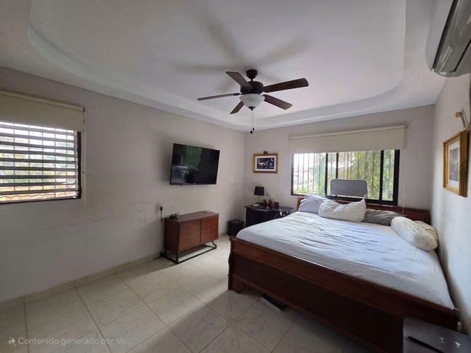 VENTA DE AMPLIA CASA EN PH VILLA DE VIZCAYA, CONDADO DEL REY