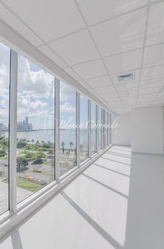 OFICINA EN VENTA EN AVENIDA BALBOA CON VISTA AL MAR Y CIUDAD - Imagen 16