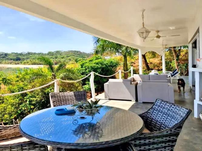 SPECTACULAR ISLAND LIVING AT ITS FINEST