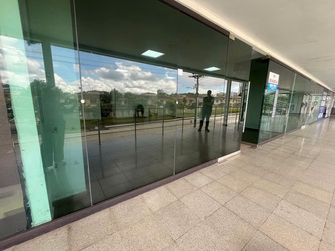 Venta de local comercial en Condado Mall