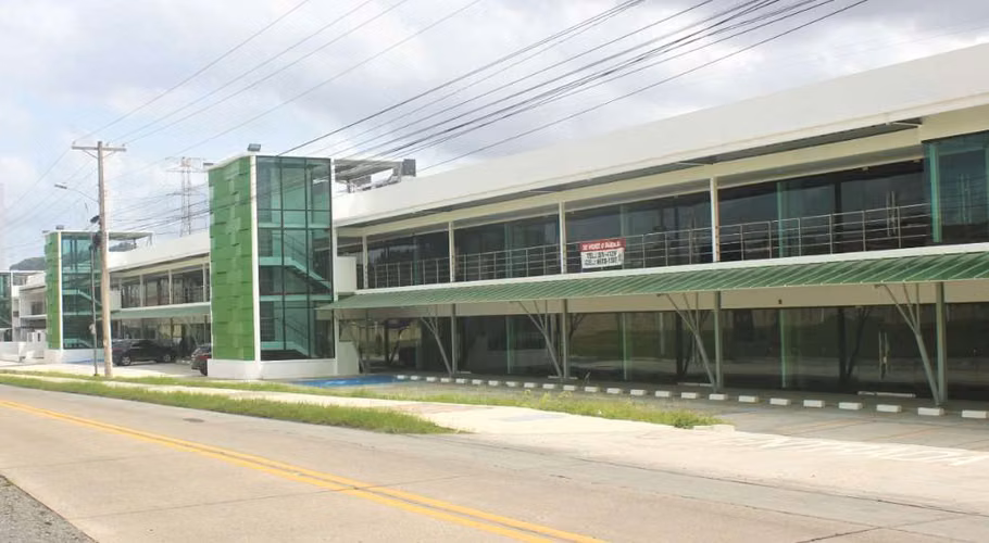 Venta de local comercial en Condado Mall
