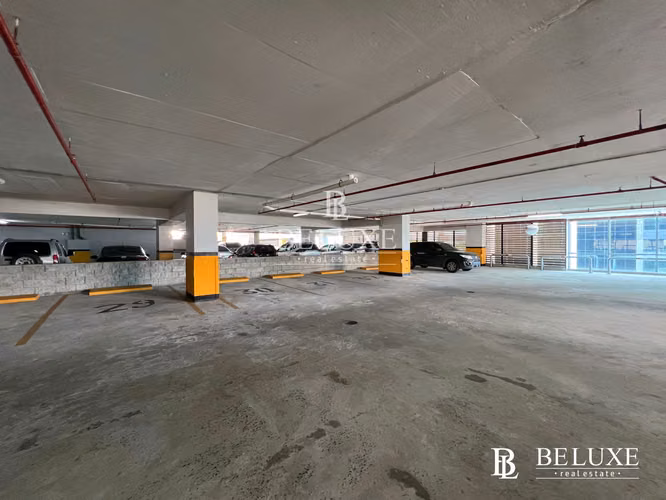 VENTA DE OFICINA EN SANTA MARIA (8)