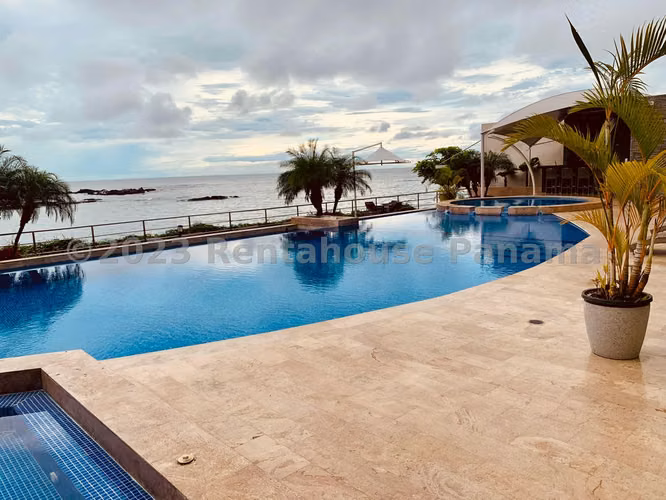 Venta de Apartamento de 114 m2 en PH Oceanaire, Punta Pacífica 26-1456GG