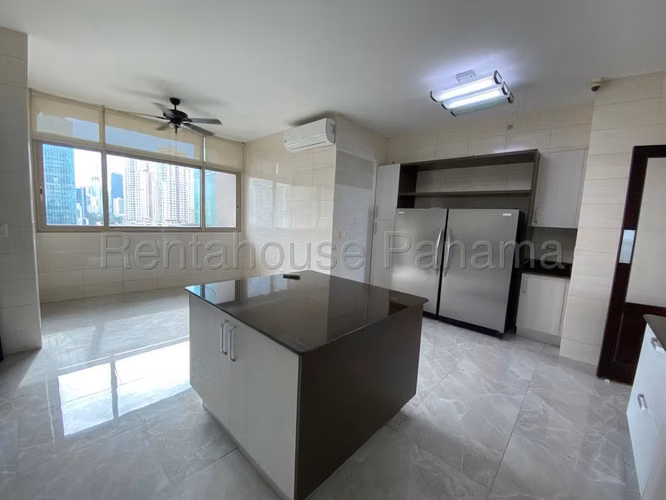 Venta de Apartamento de 395 m2 en PH Pacific Point Torre 200, Punta Pacífica 26-4164GG